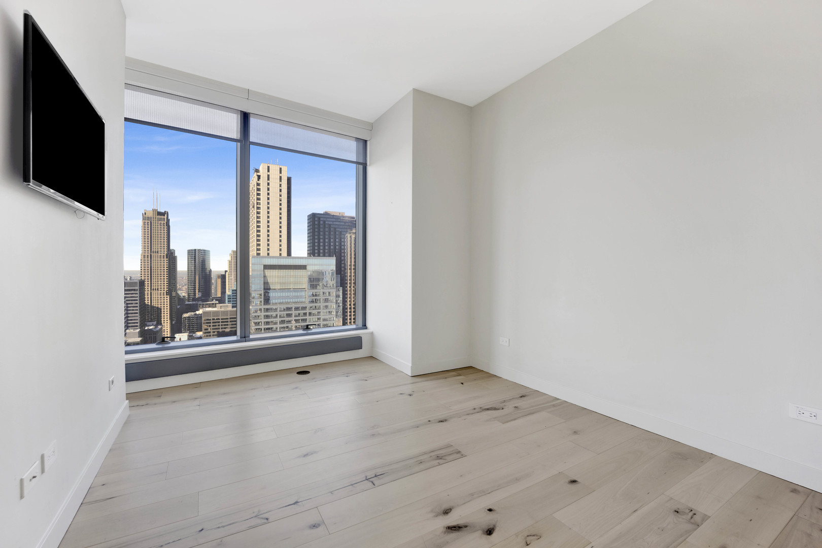 60 E Monroe Street Unit: 5104
