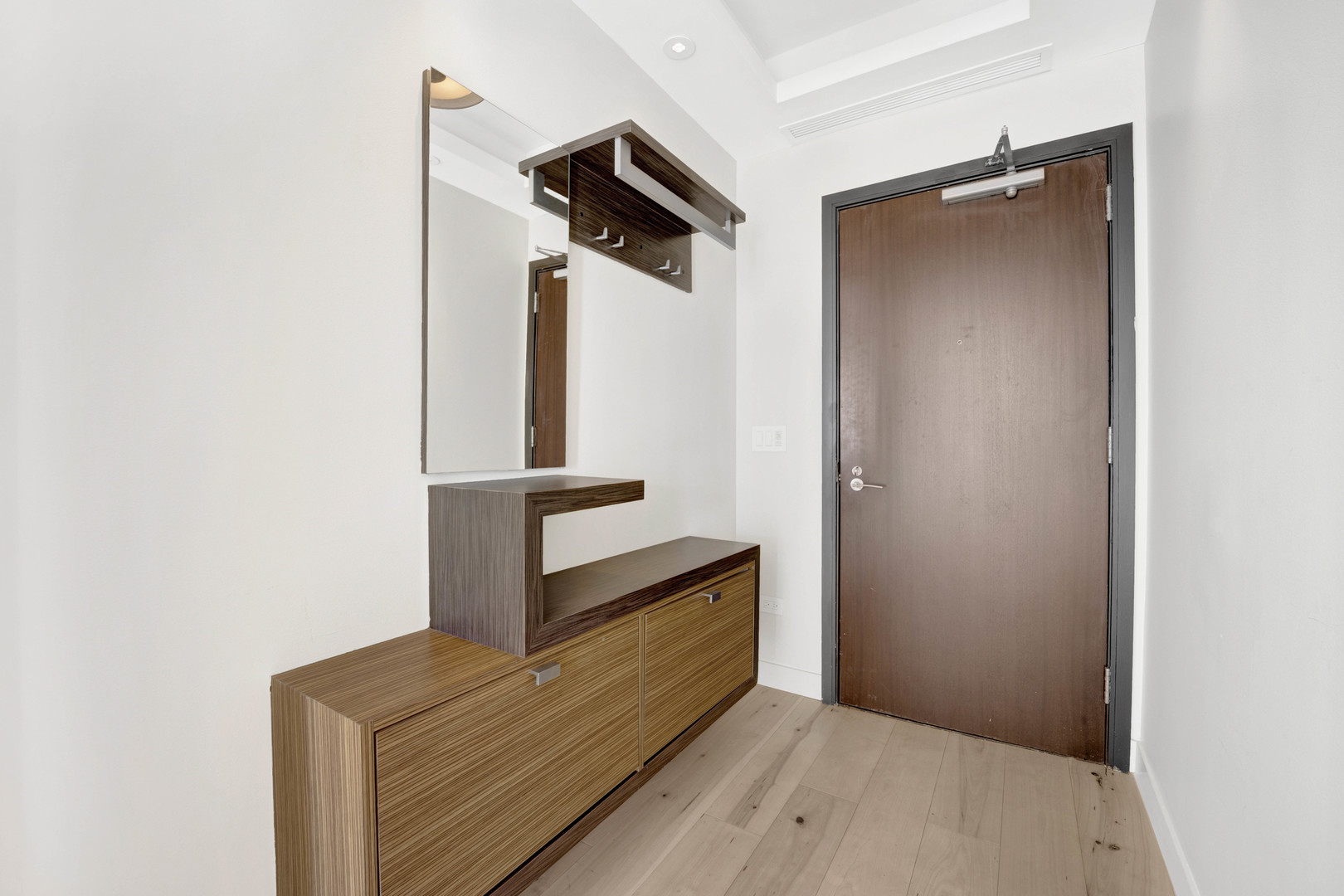 60 E Monroe Street Unit: 5104