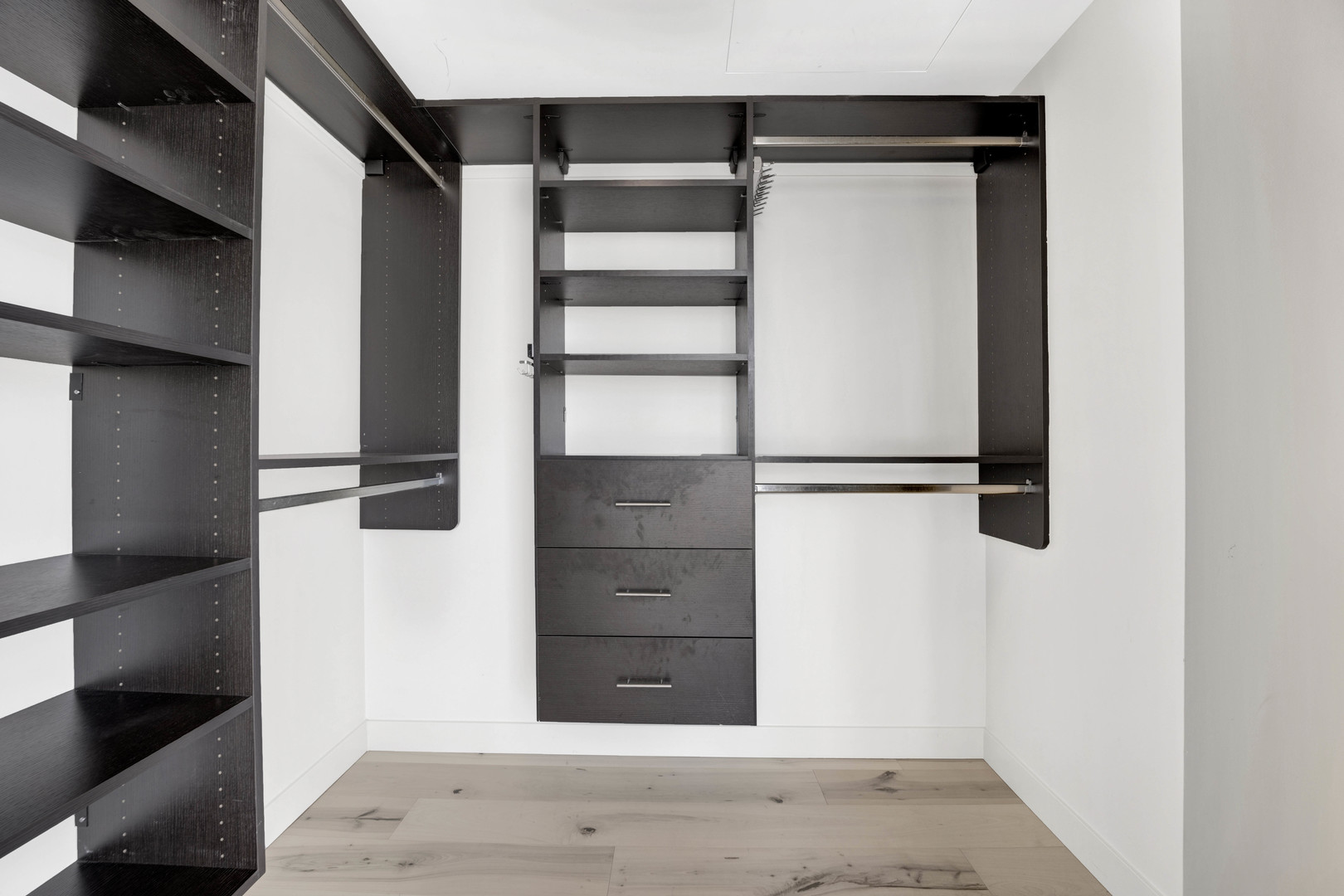 60 E Monroe Street Unit: 5104