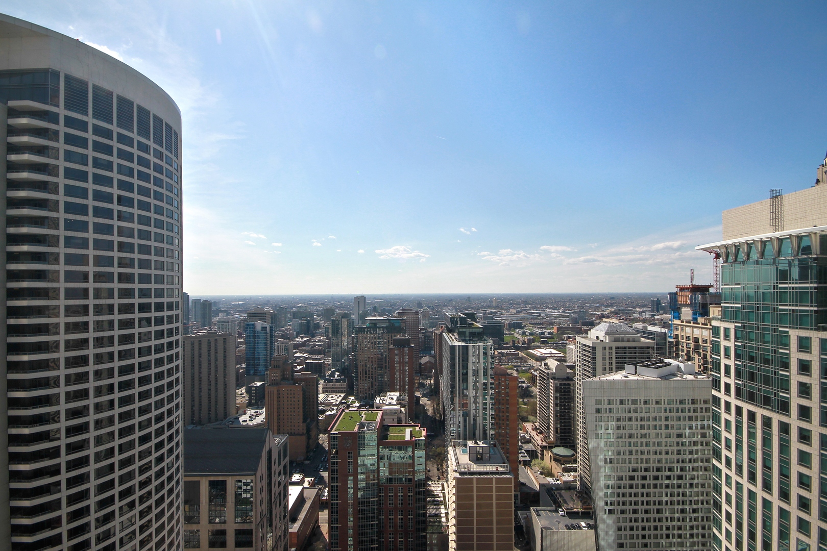 111 E Chestnut Street Unit: 22D