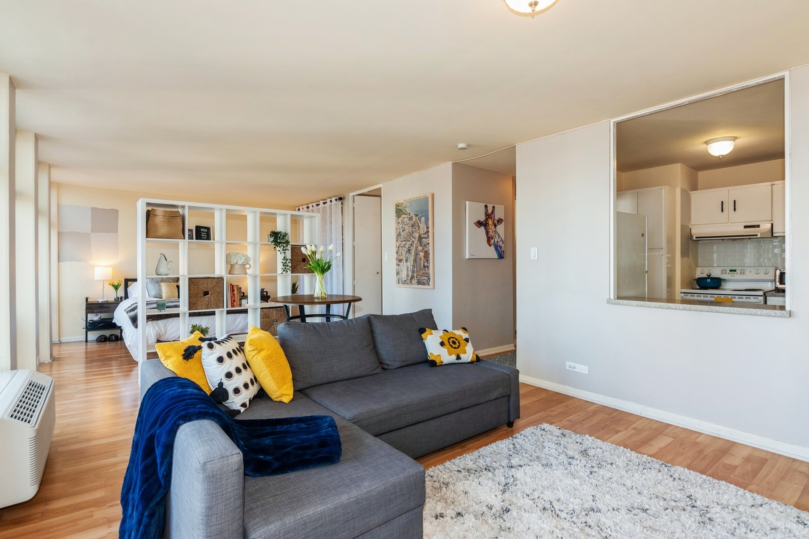 111 E Chestnut Street Unit: 22D