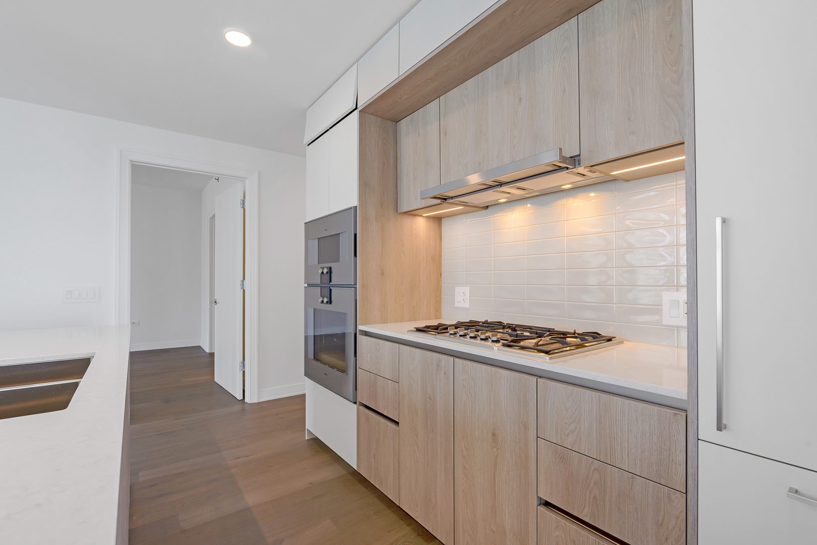 211 N Harbor Drive Unit: 1401