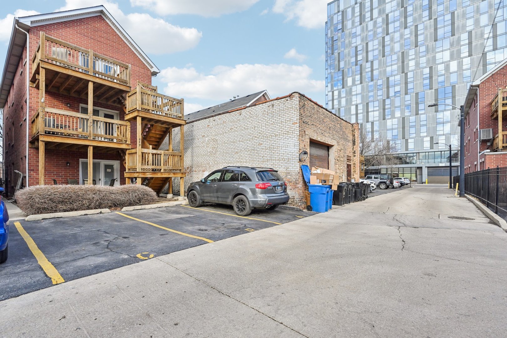 649 W Division Street Unit: C