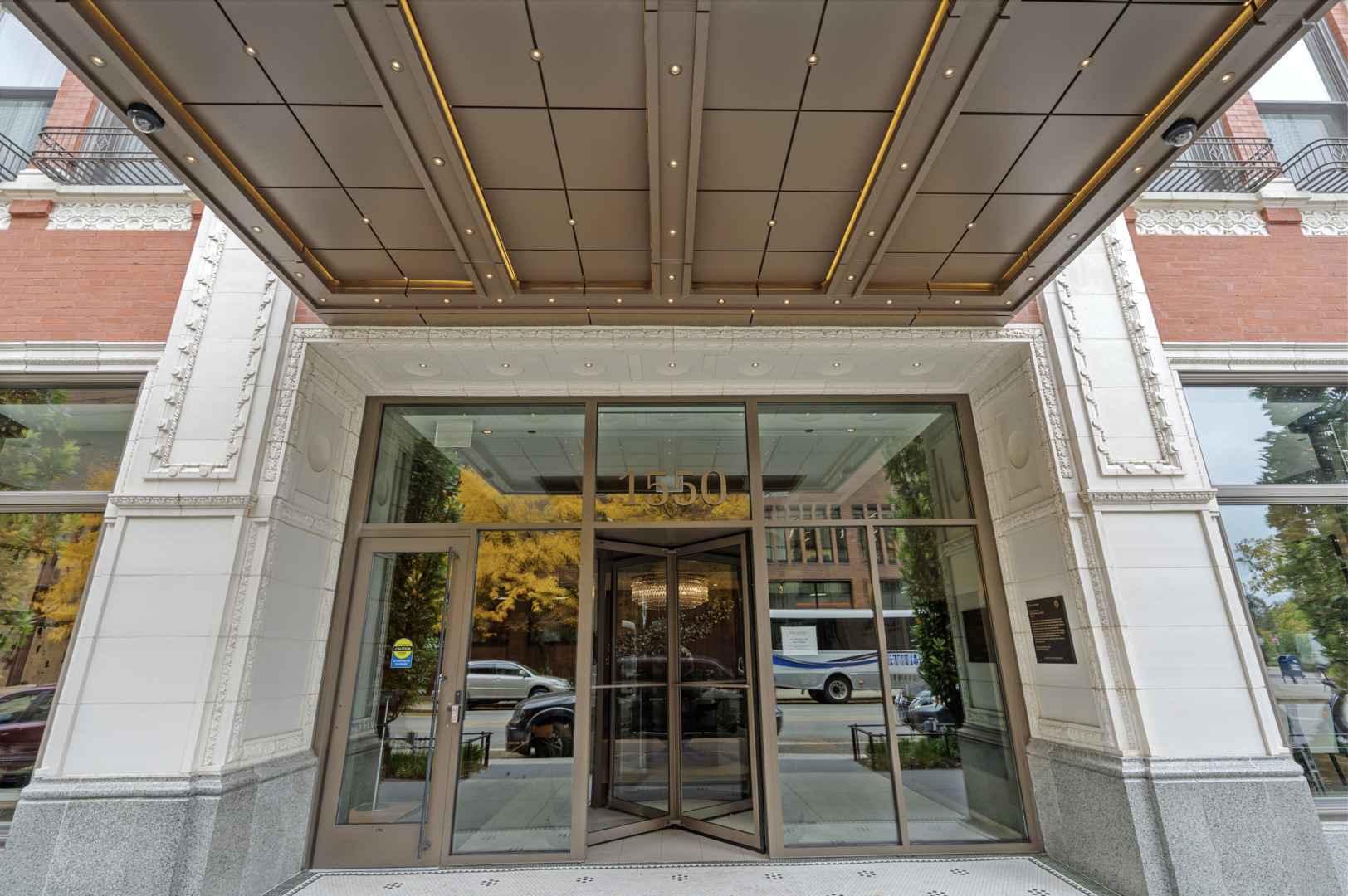 1550 N Clark Street Unit: 703