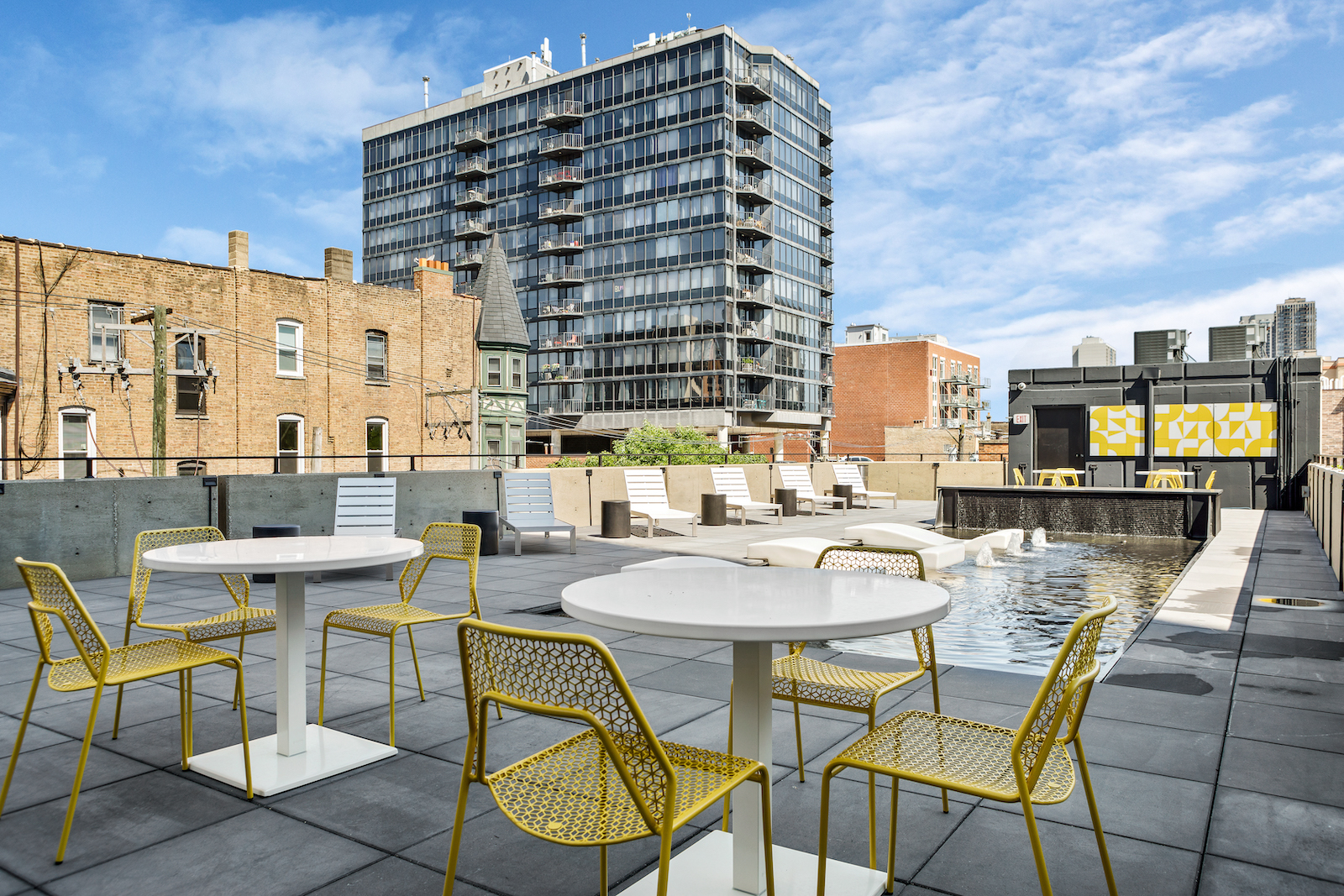1250 N LaSalle Street Unit: 412