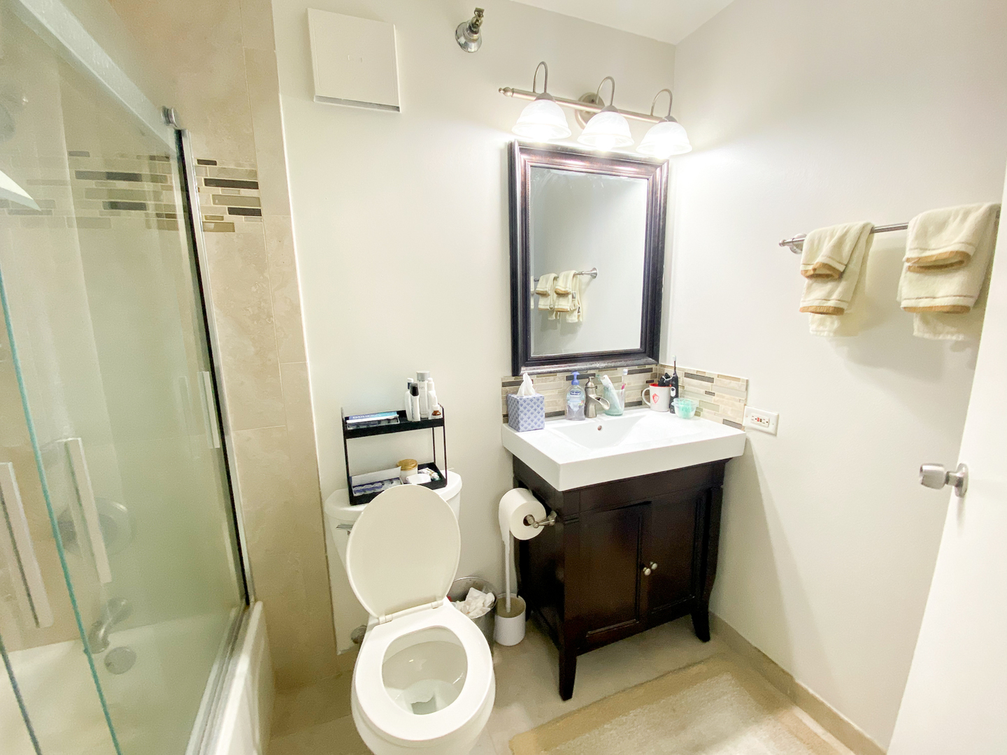 1250 N LaSalle Street Unit: 412