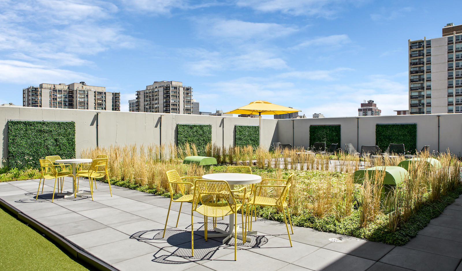 1250 N LaSalle Street Unit: 412