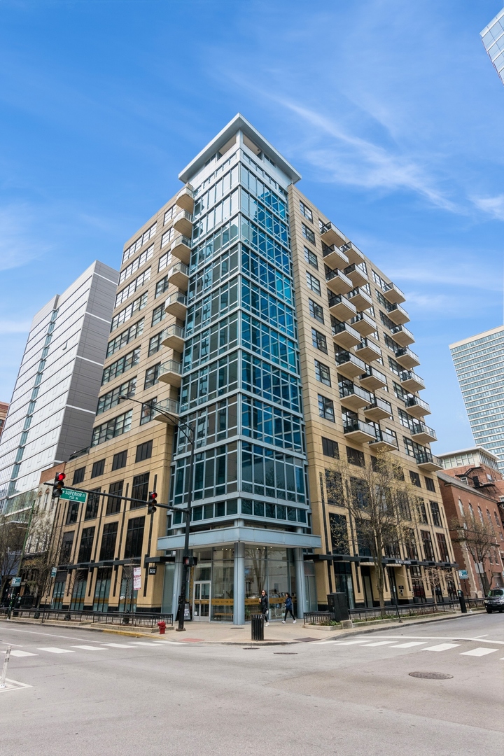 101 W Superior Street Unit: 803