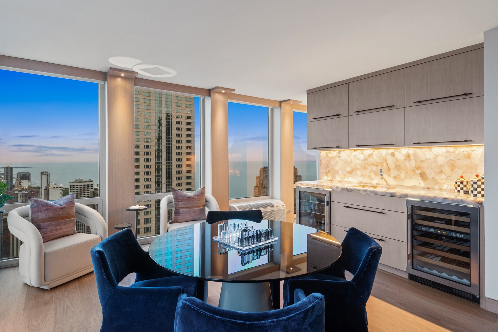 111 E Chestnut Street Unit: 56AB