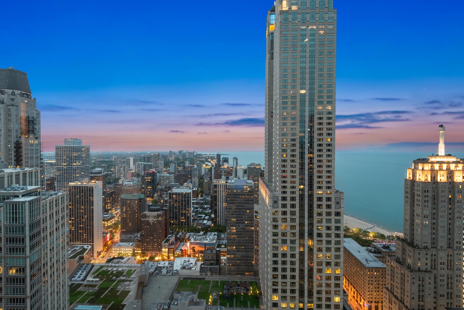 111 E Chestnut Street Unit: 56AB