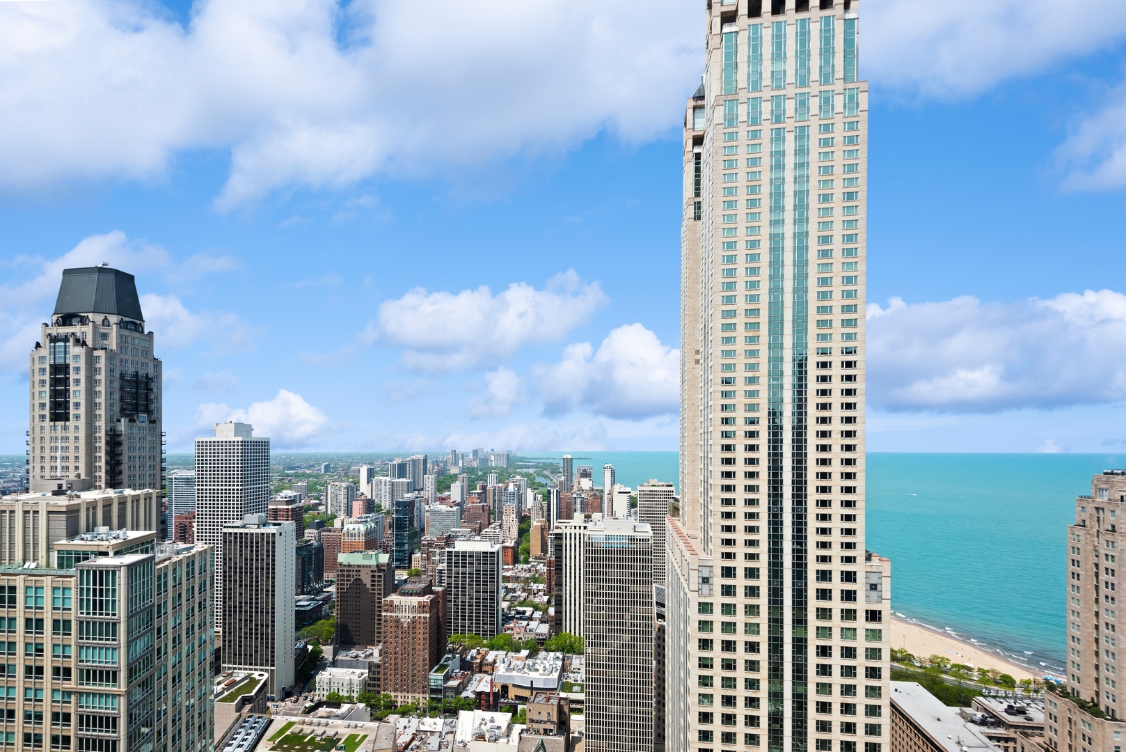 111 E Chestnut Street Unit: 56AB