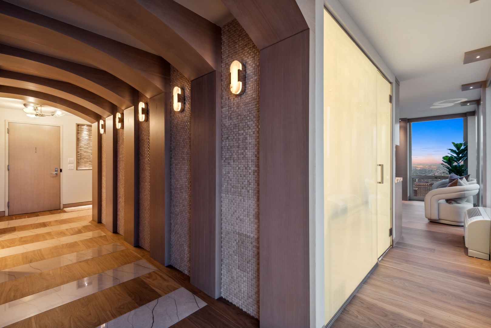 111 E Chestnut Street Unit: 56AB