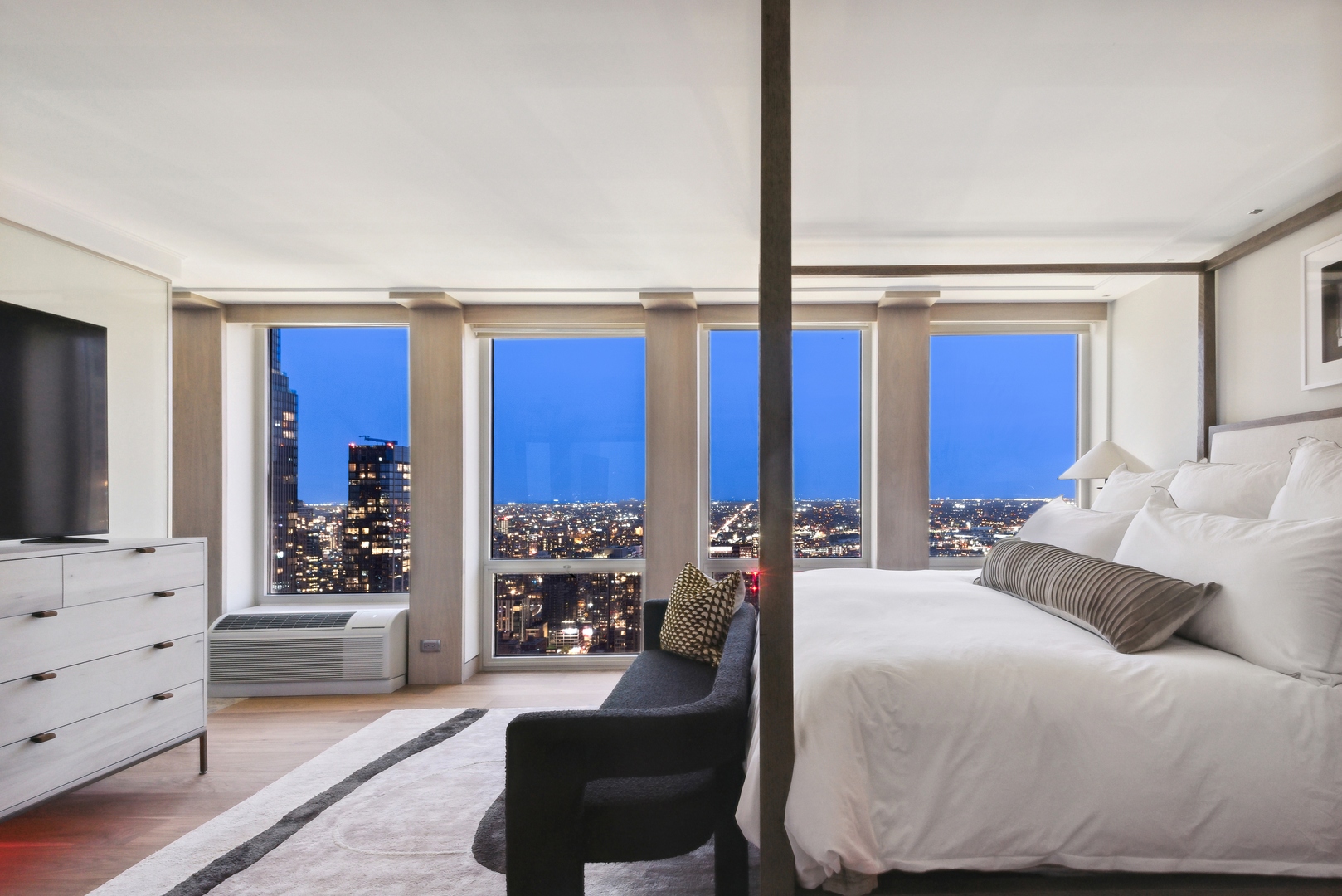 111 E Chestnut Street Unit: 56AB