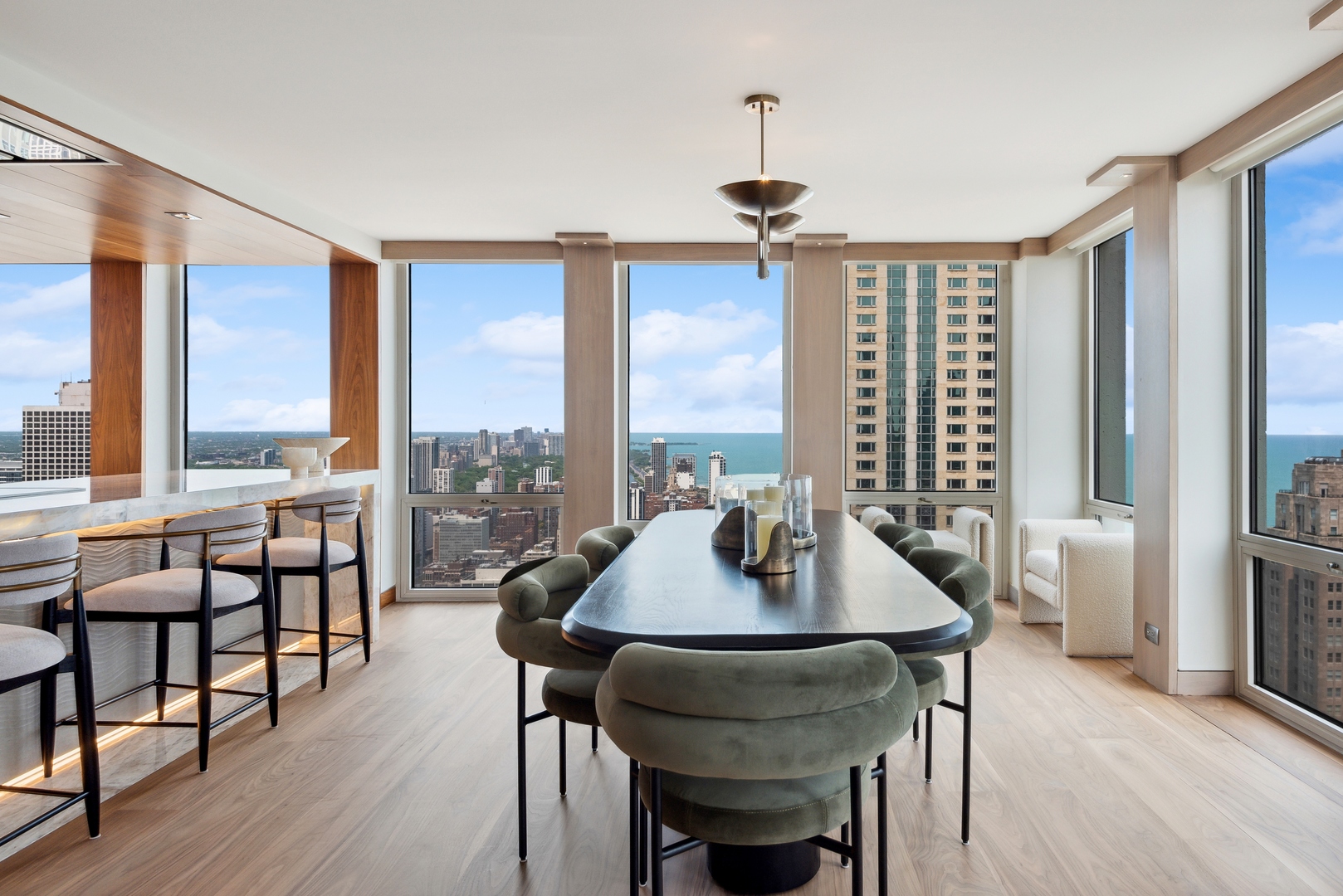 111 E Chestnut Street Unit: 56AB