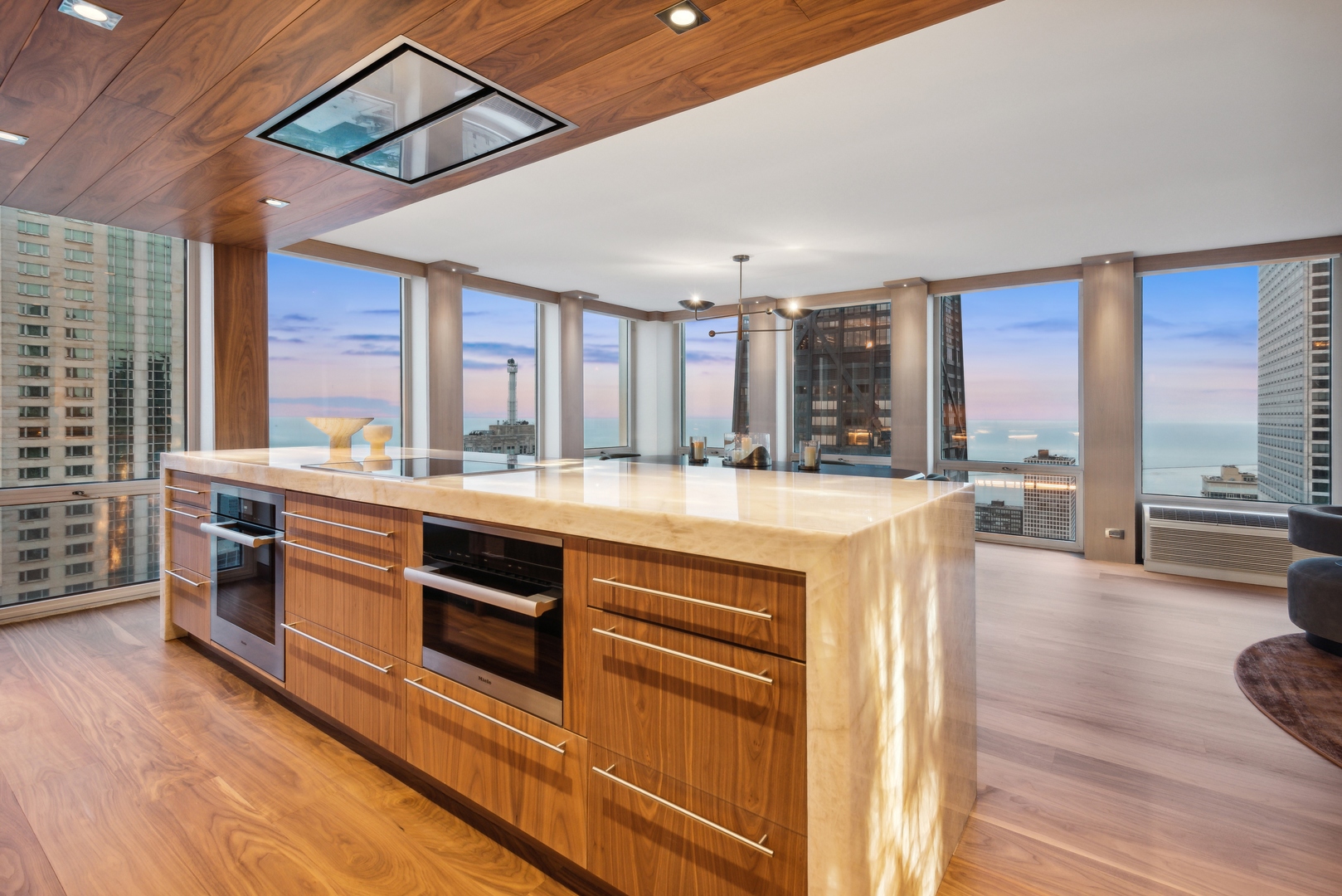 111 E Chestnut Street Unit: 56AB