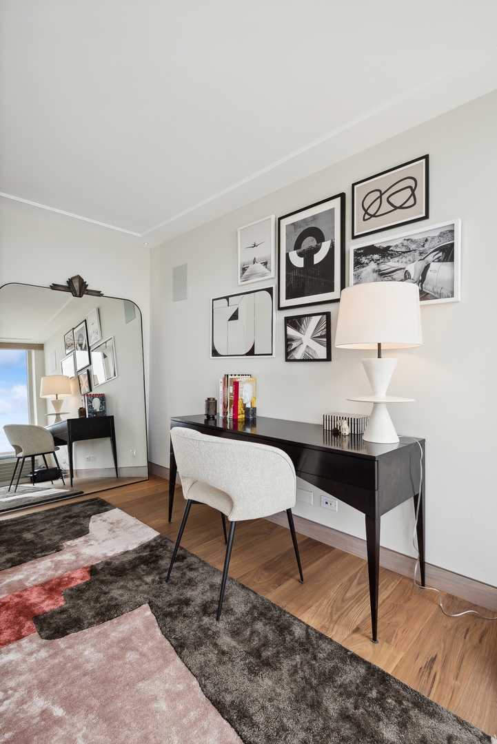 111 E Chestnut Street Unit: 56AB