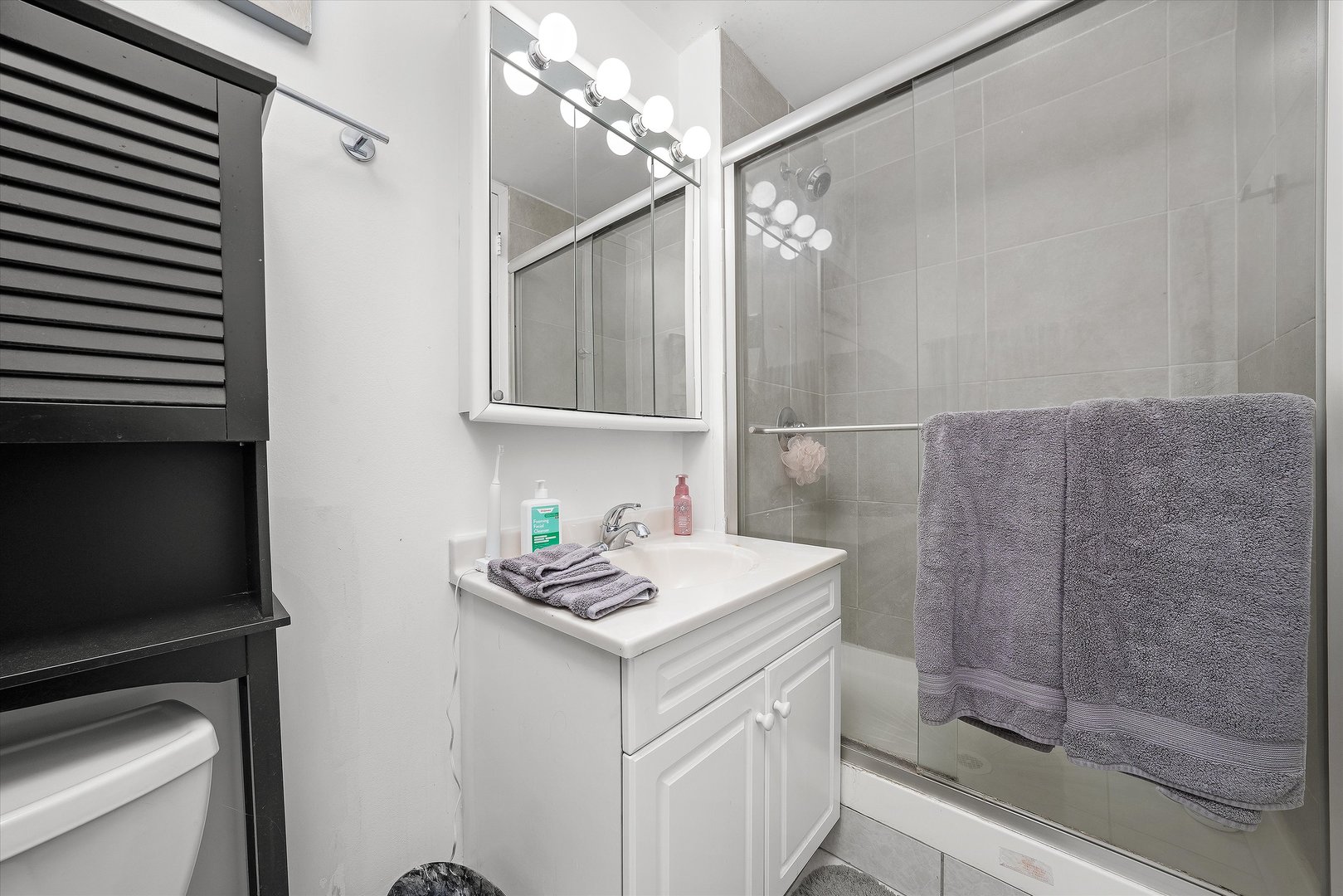 444 W Fullerton Parkway Unit: 1809