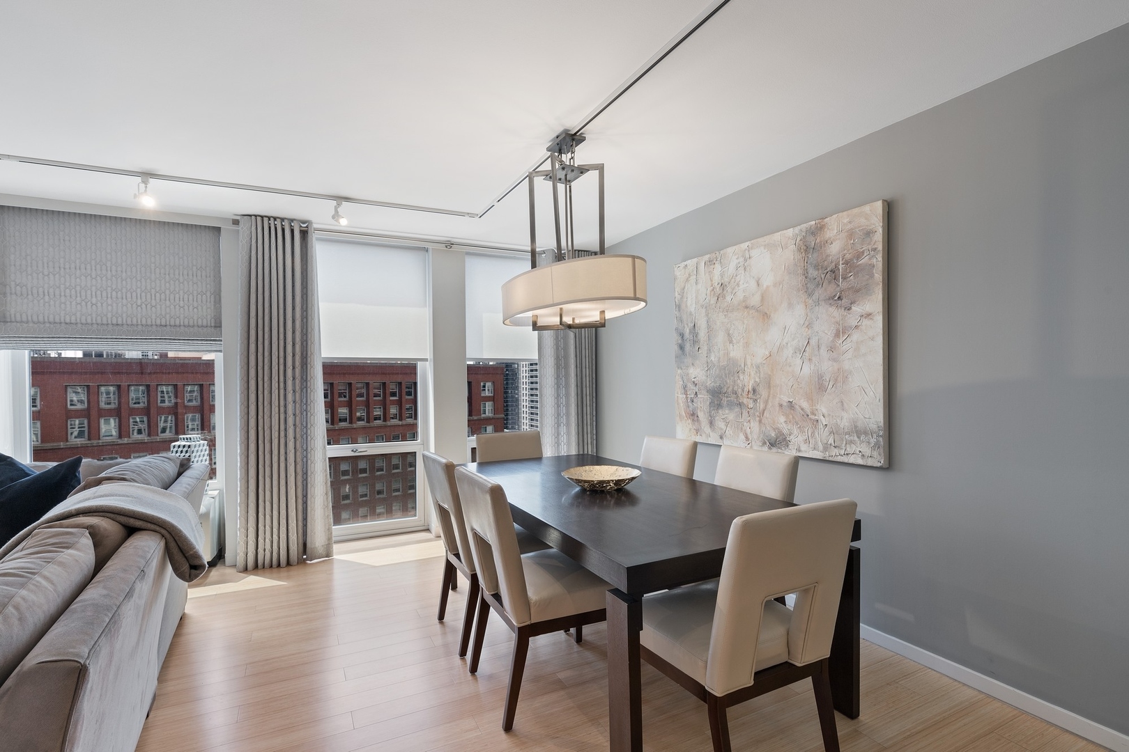 111 E Chestnut Street Unit: 17G