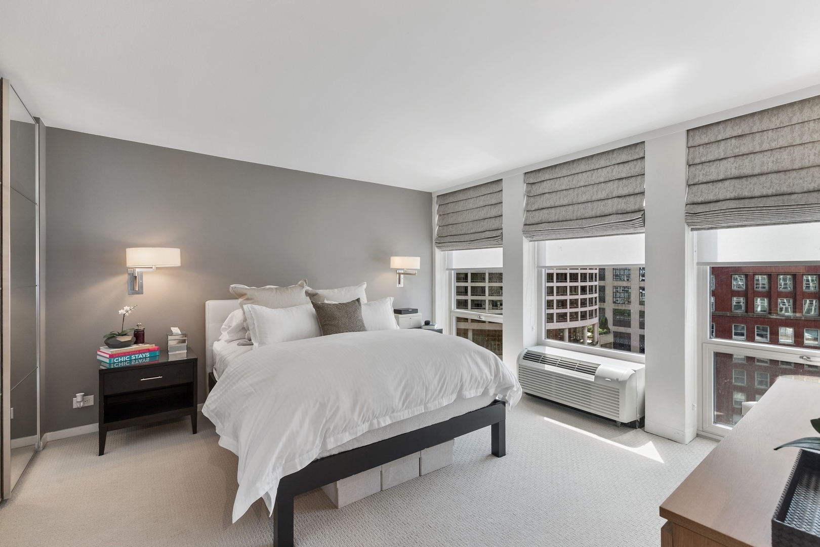 111 E Chestnut Street Unit: 17G