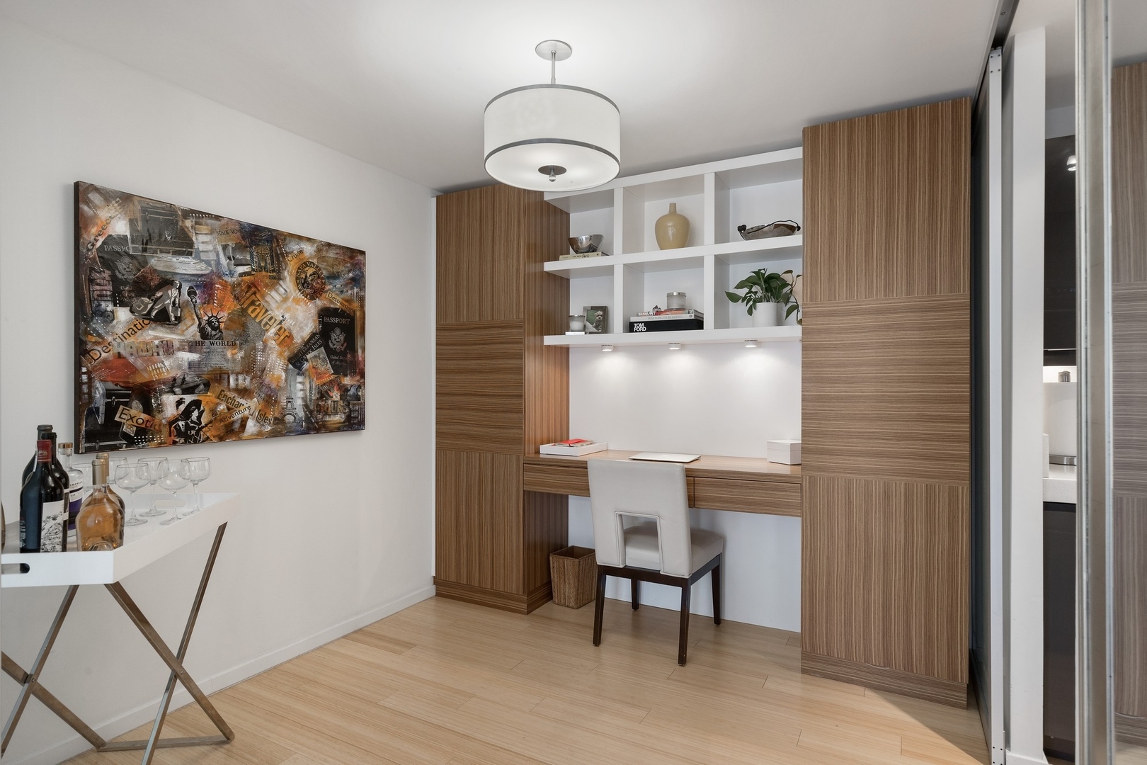 111 E Chestnut Street Unit: 17G