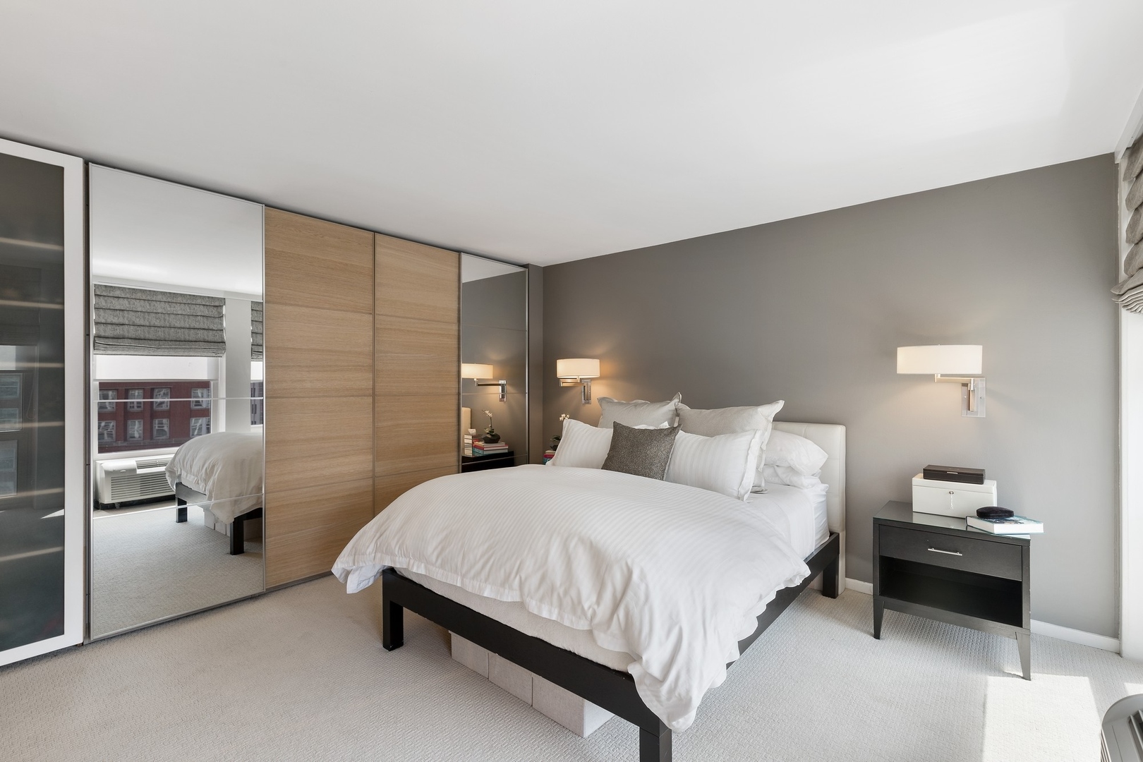 111 E Chestnut Street Unit: 17G