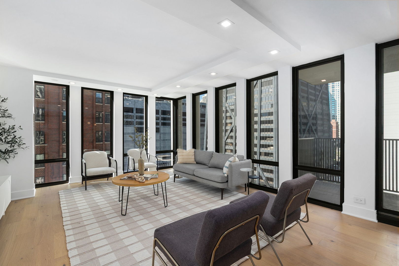 200 E Delaware Place Unit: 13F