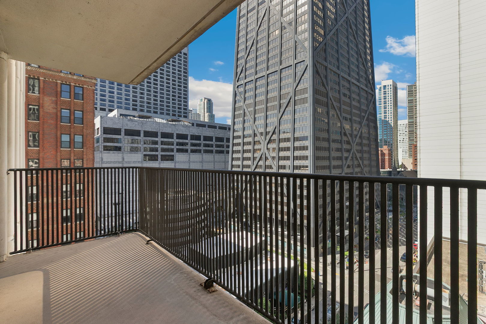 200 E Delaware Place Unit: 13F