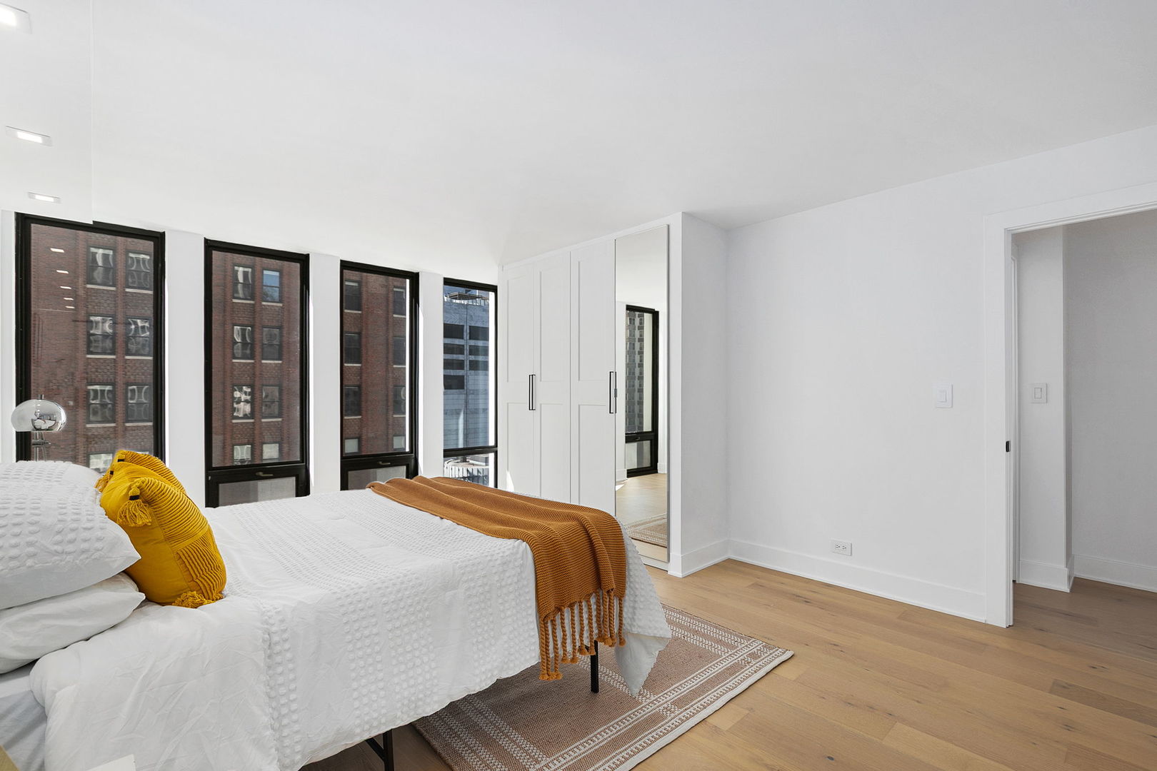 200 E Delaware Place Unit: 13F