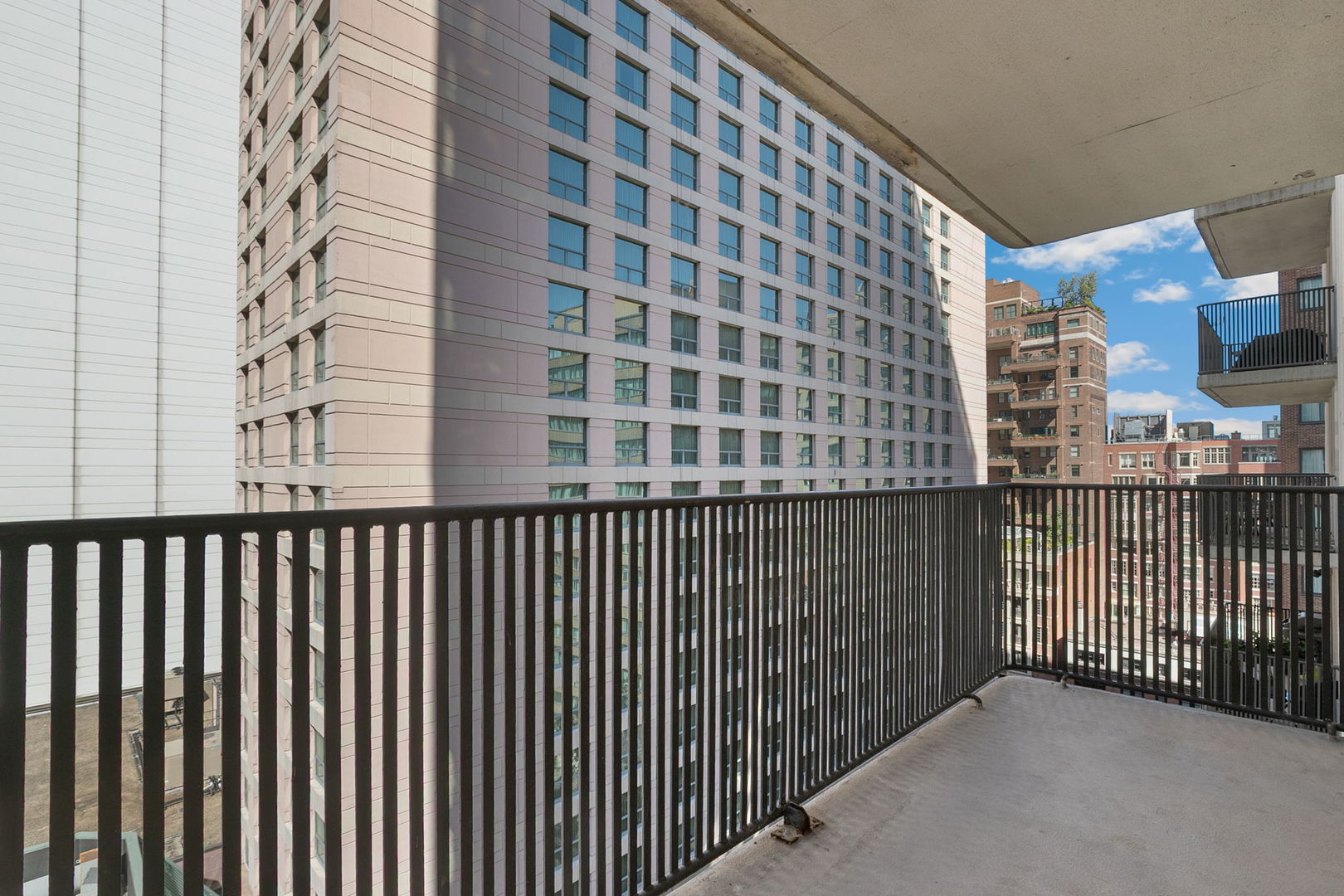 200 E Delaware Place Unit: 13F