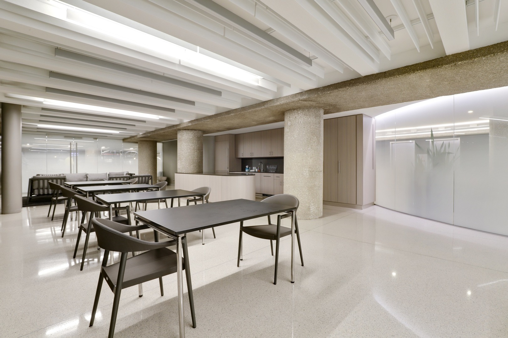 200 E Delaware Place Unit: 13F