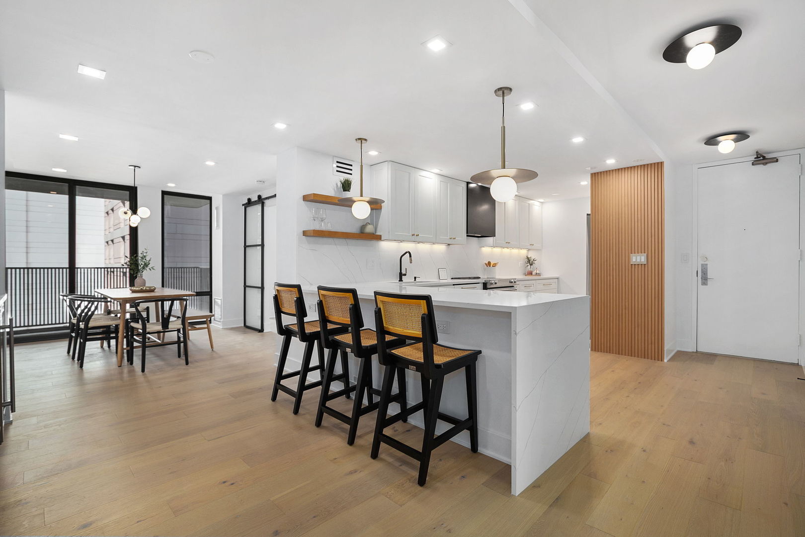 200 E Delaware Place Unit: 13F