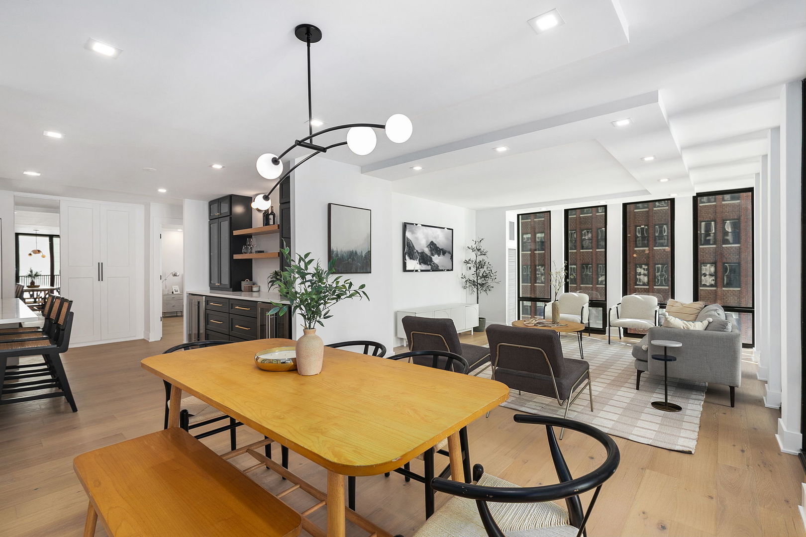 200 E Delaware Place Unit: 13F