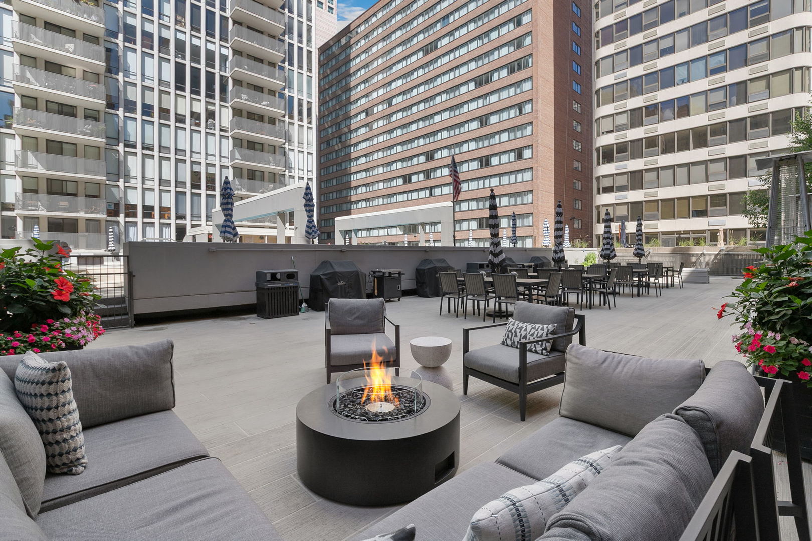 200 E Delaware Place Unit: 13F