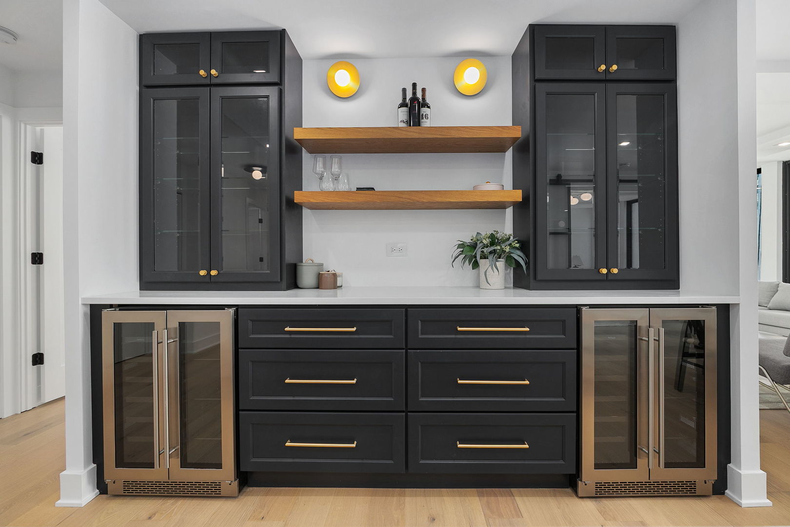 200 E Delaware Place Unit: 13F