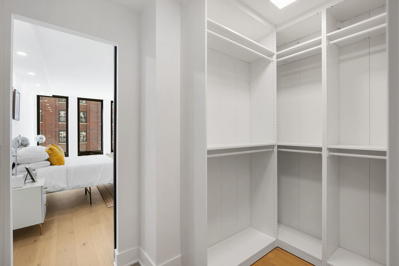 200 E Delaware Place Unit: 13F