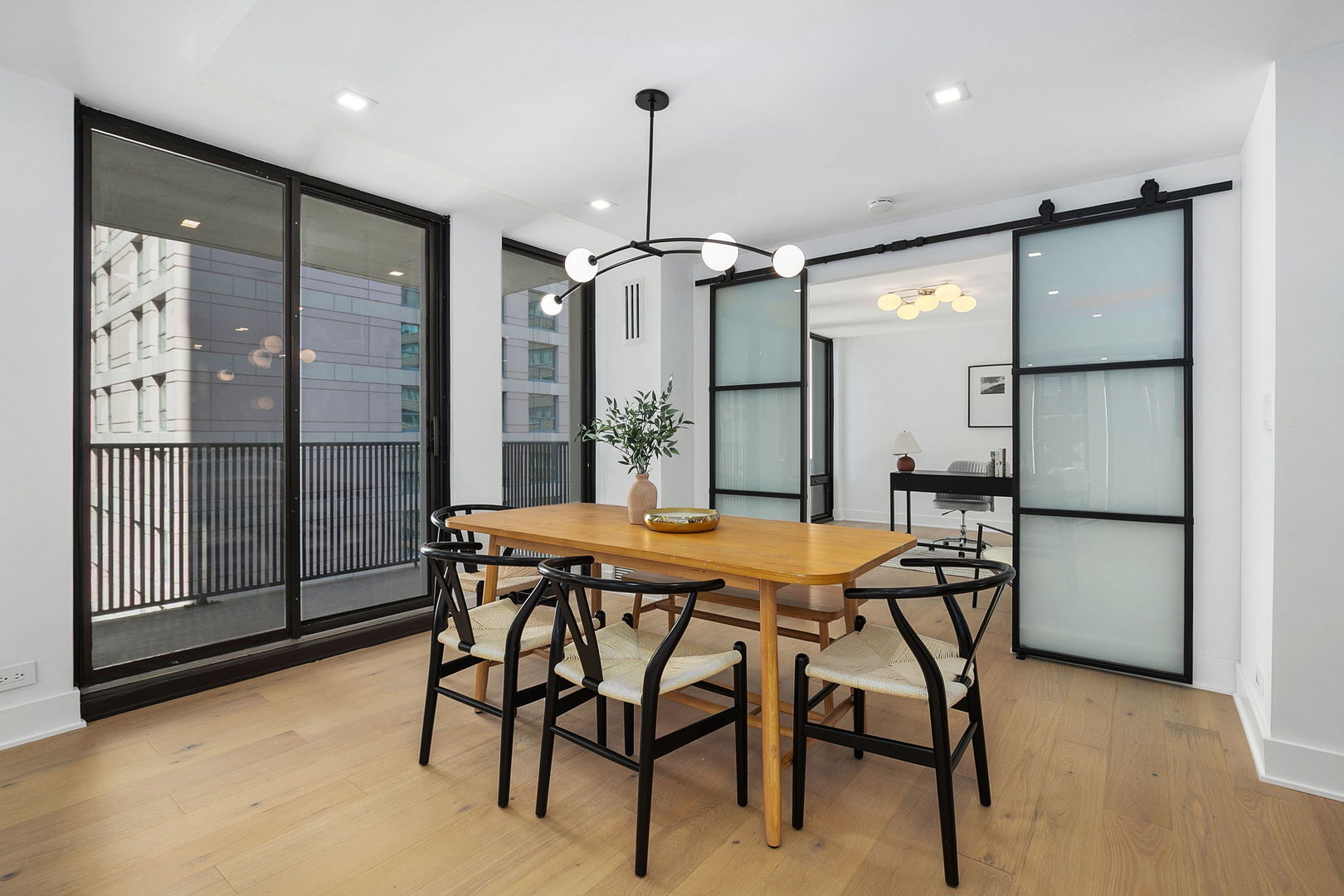 200 E Delaware Place Unit: 13F