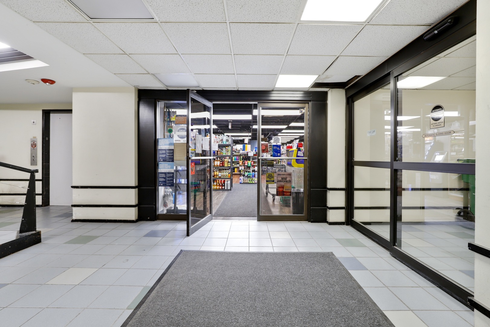 200 E Delaware Place Unit: 13F