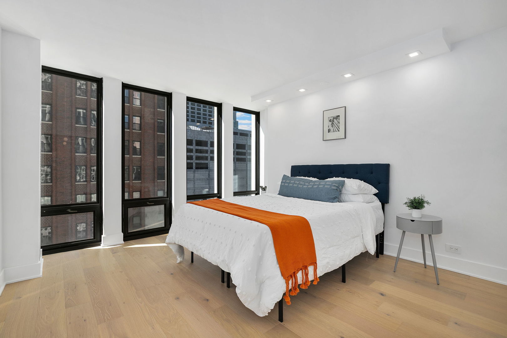 200 E Delaware Place Unit: 13F