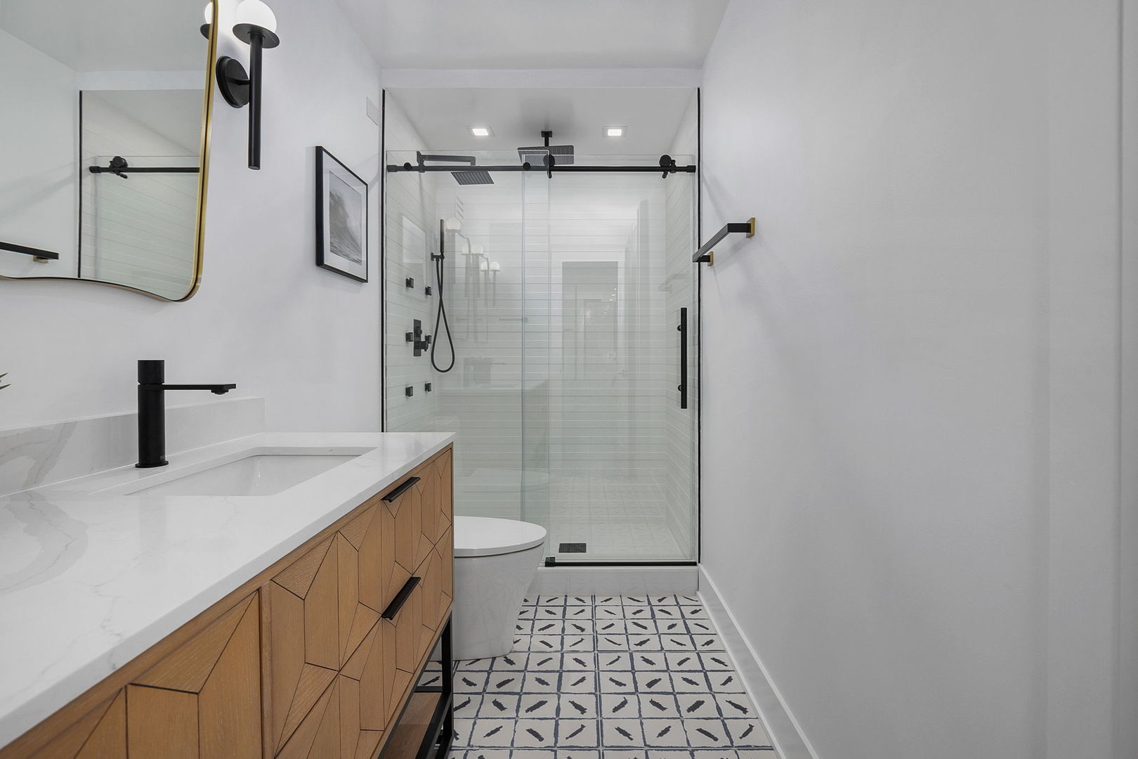 200 E Delaware Place Unit: 13F