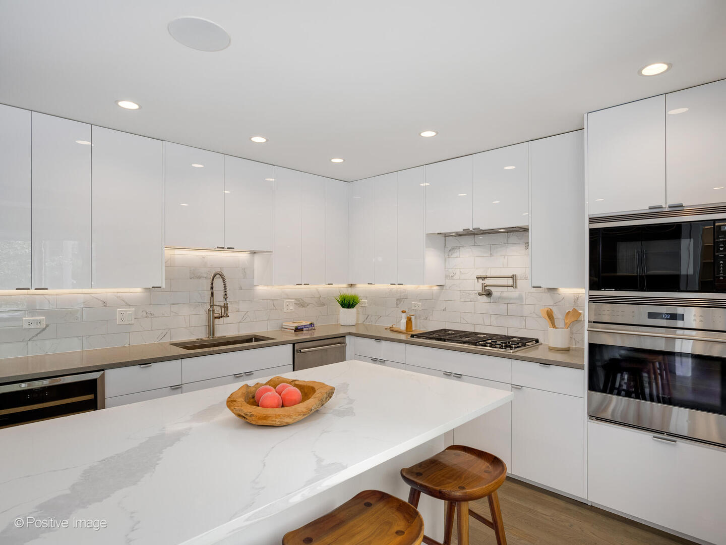 55 W Goethe Street Unit: 1240