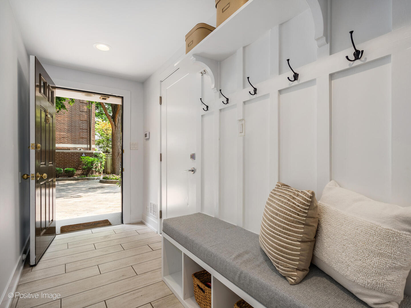 55 W Goethe Street Unit: 1240