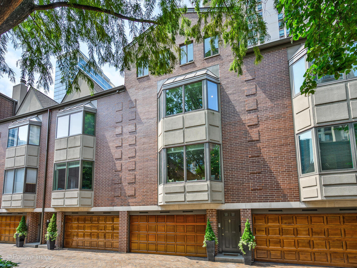 55 W Goethe Street Unit: 1240