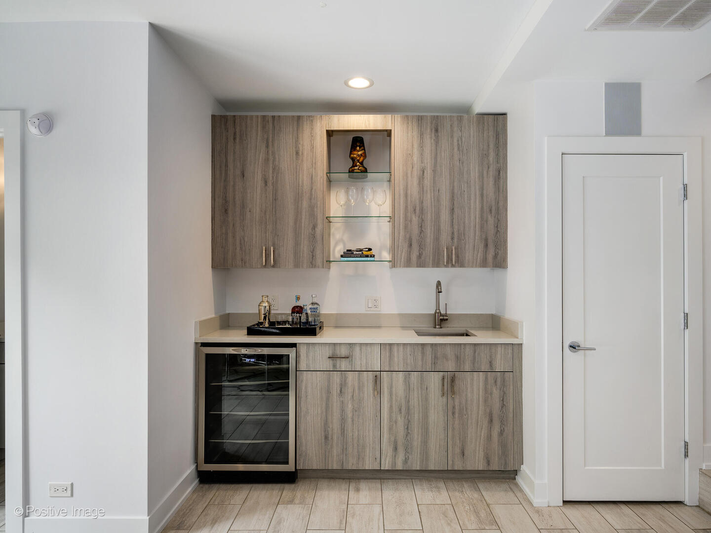 55 W Goethe Street Unit: 1240