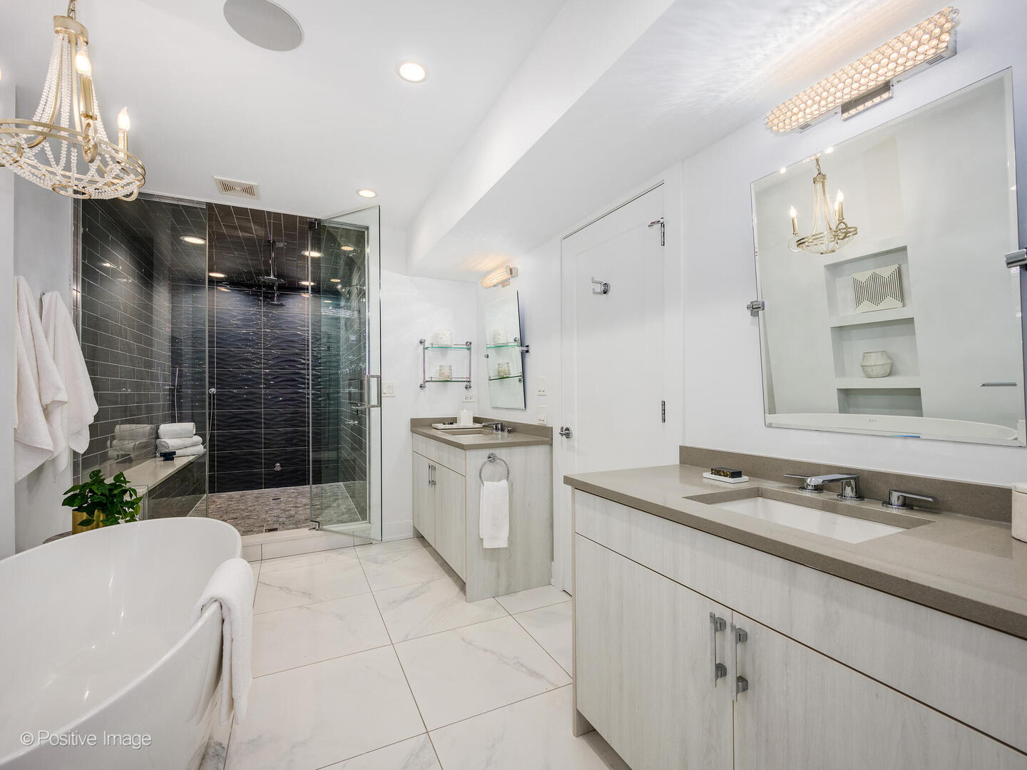 55 W Goethe Street Unit: 1240