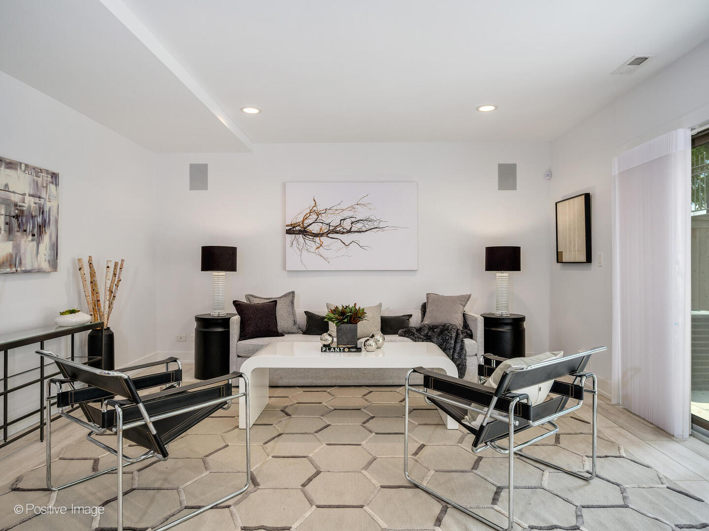 55 W Goethe Street Unit: 1240