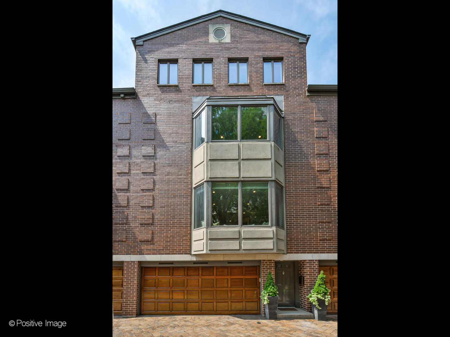 55 W Goethe Street Unit: 1240