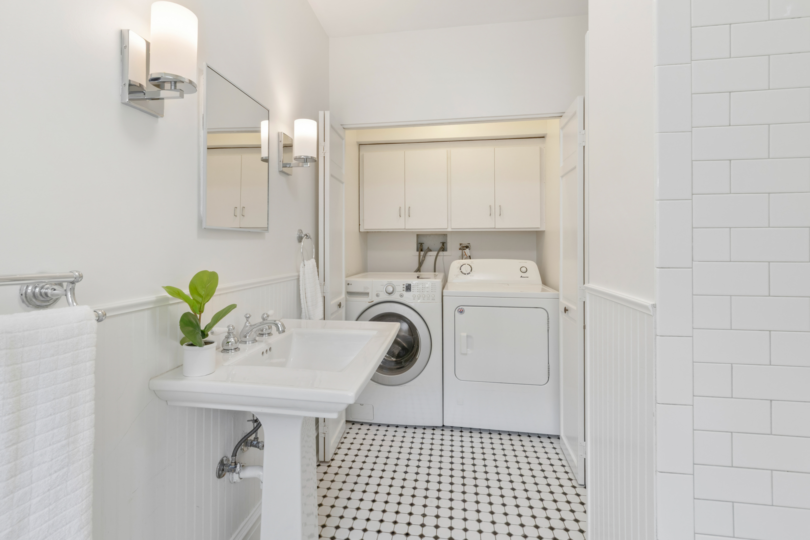 315 S Scoville Avenue