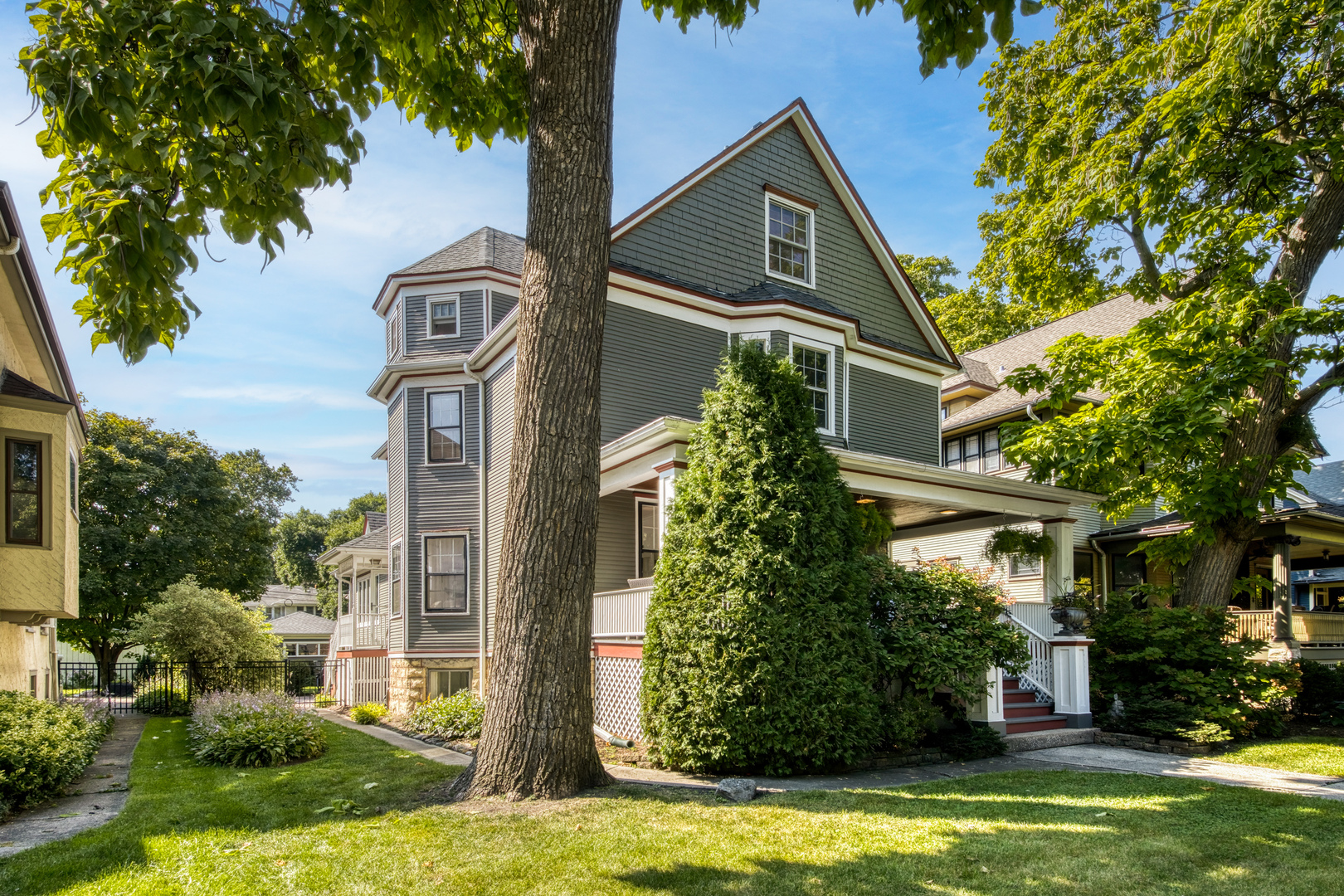 315 S Scoville Avenue