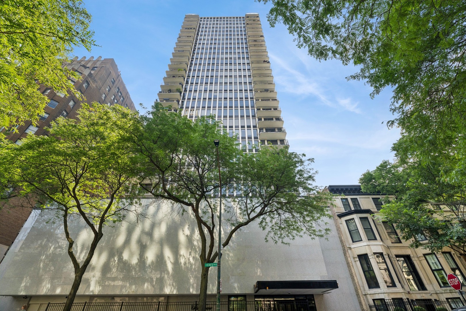 1230 N State Parkway Unit: 27A