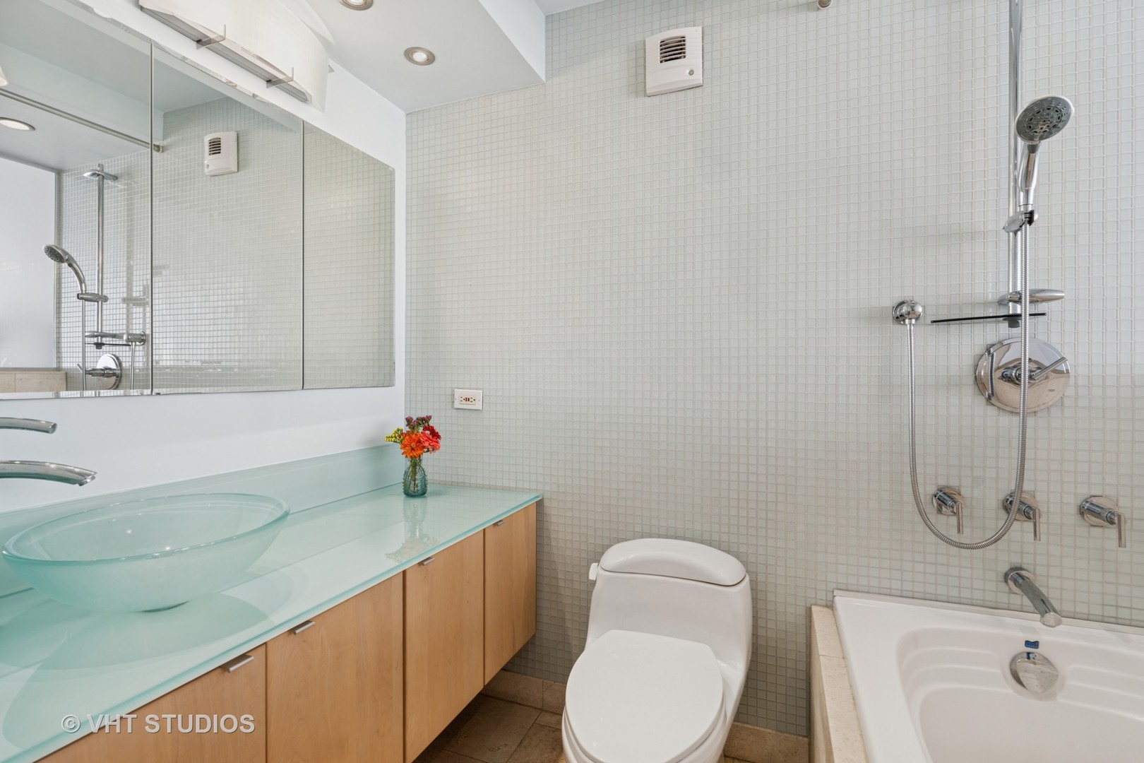 1230 N State Parkway Unit: 27A